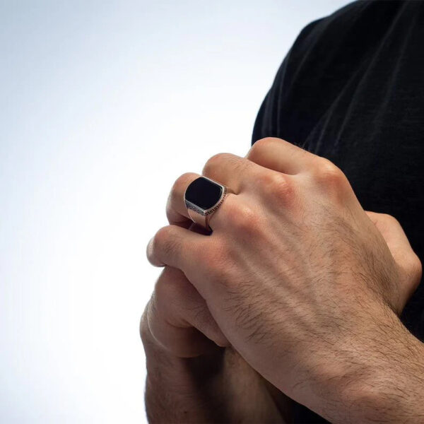Handcrafted Pure Silver Men's Ring with Black Aqeeq - Image 4