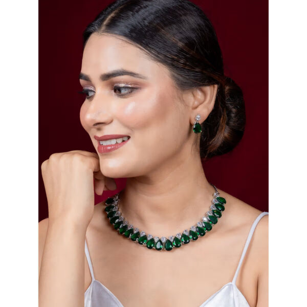 Luxury Emerald Green American Diamond Necklace Set